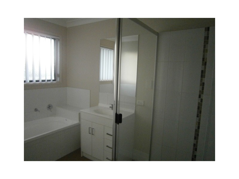 18 Vanessa Drive, Dalby QLD 4405