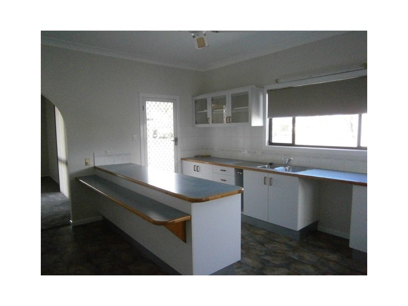 8 CURTIS STREET, Dalby QLD 4405