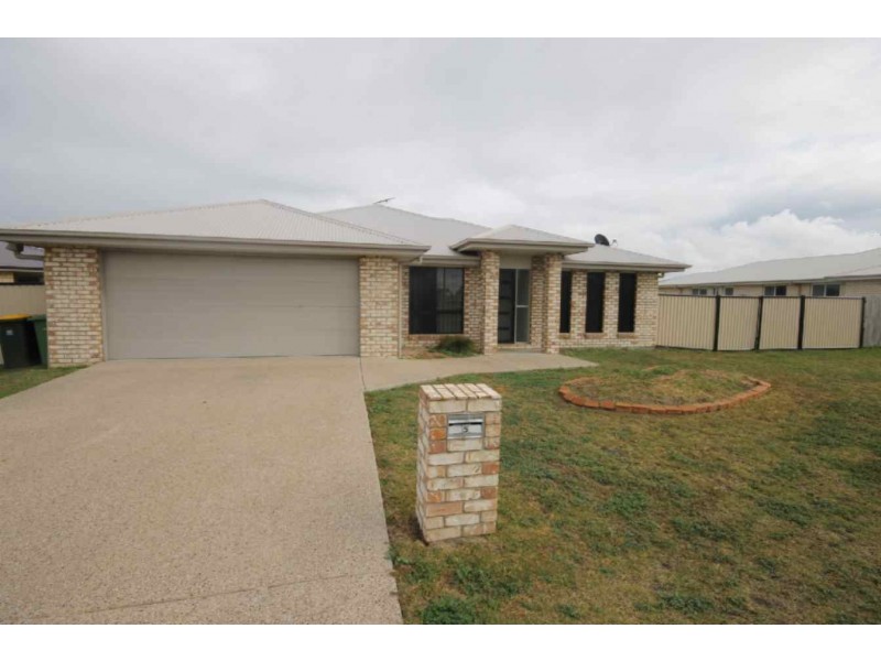 5 Pine Street, Dalby QLD 4405