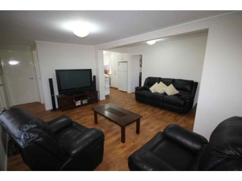 96 Pratten Street, Dalby QLD 4405