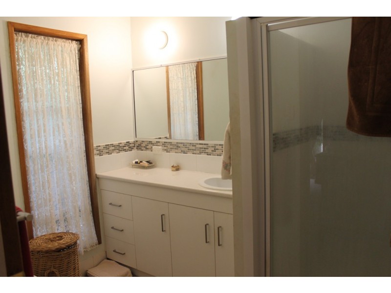 52 Crawshay St, Bell QLD 4408