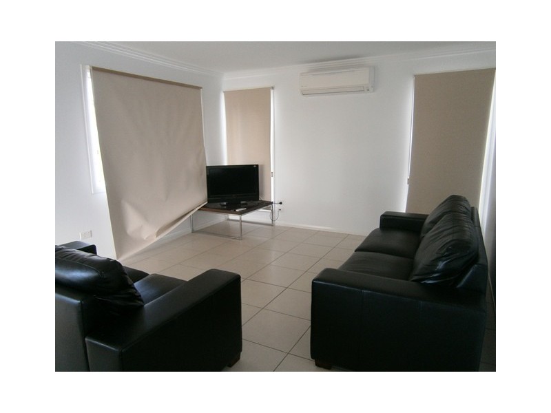 2/12 JIMBOUR STREET, Dalby QLD 4405