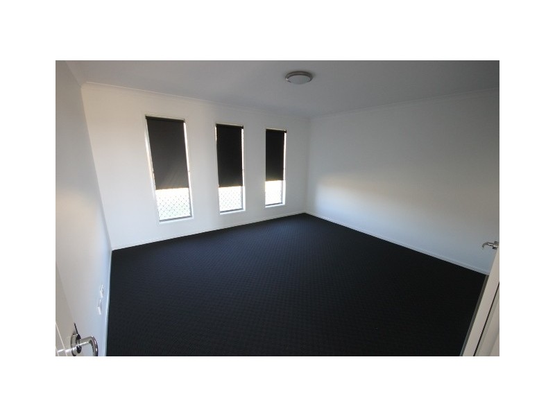 33 James Cook Dr, Dalby QLD 4405