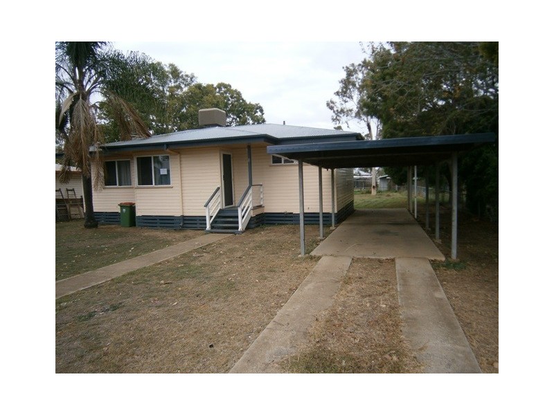 8 Geraghty Street, Cecil Plains QLD 4407