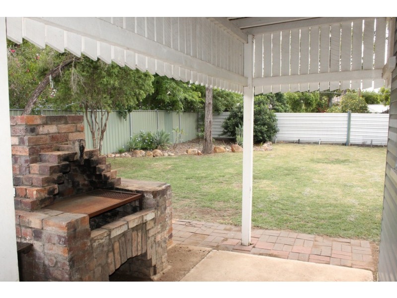 5 Walsh Street, Dalby QLD 4405