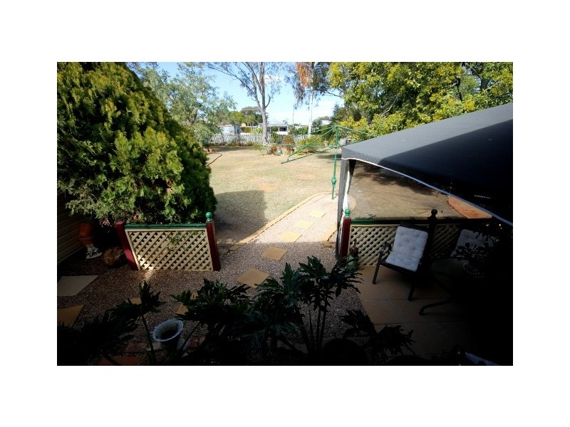5 Wooburn Street, Dalby QLD 4405