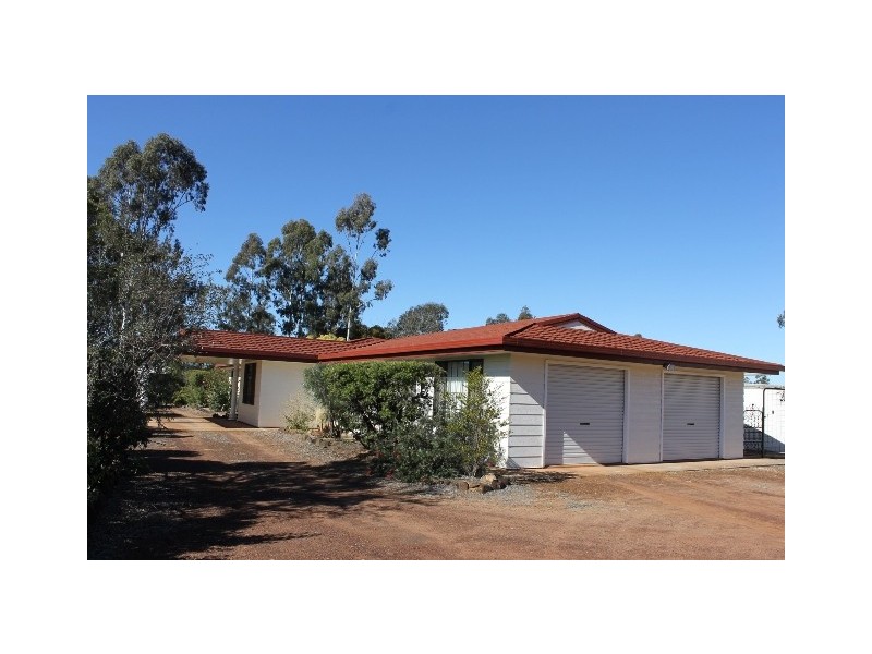 30 Weale Street, Dalby QLD 4405