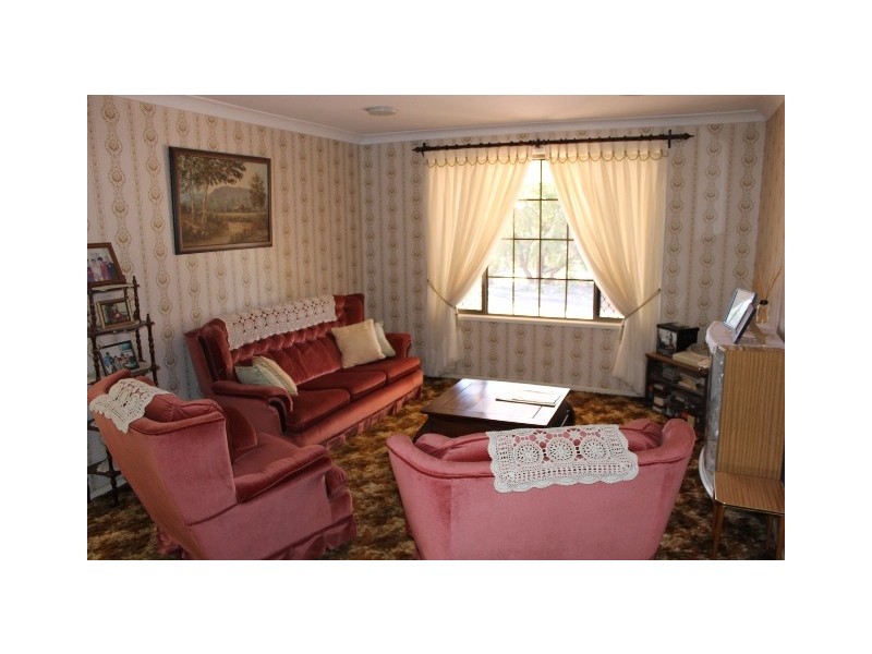 30 Weale Street, Dalby QLD 4405