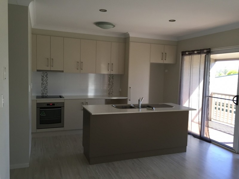 2/39 Nicholson Street, Dalby QLD 4405