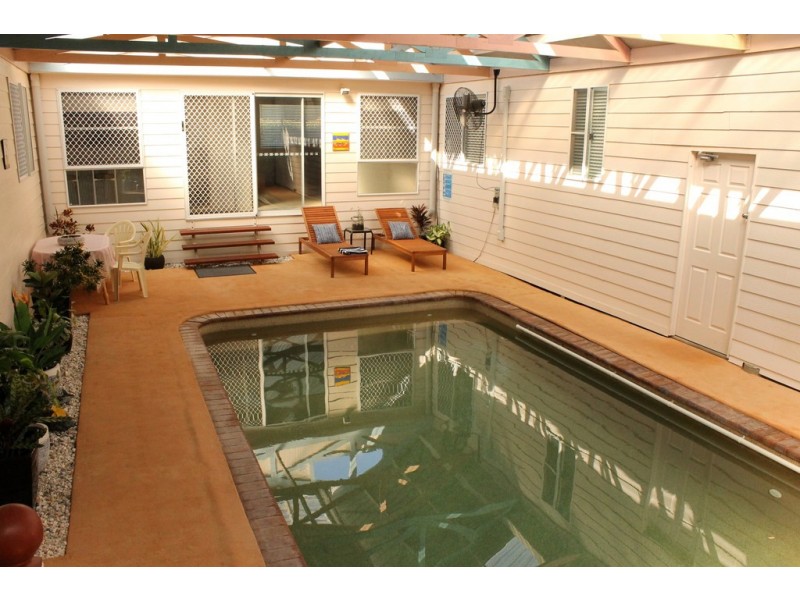 8 Delma Court, Dalby QLD 4405