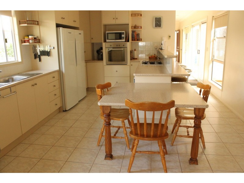 8 Delma Court, Dalby QLD 4405