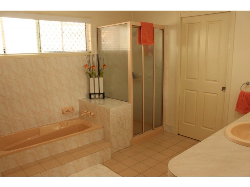 8 Delma Court, Dalby QLD 4405