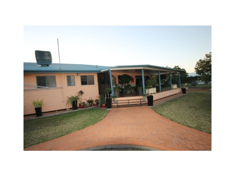 15 Banksia Street, Dalby QLD 4405