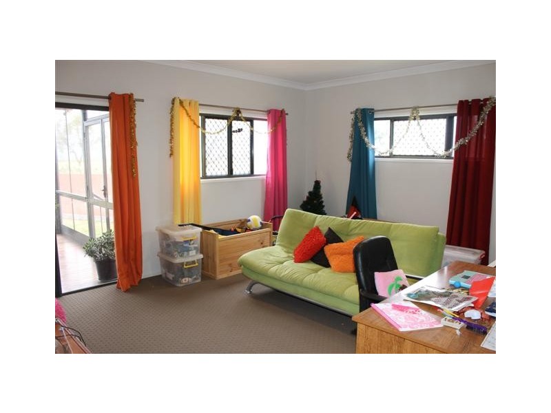 2 GOSDEN DRIVE, Dalby QLD 4405