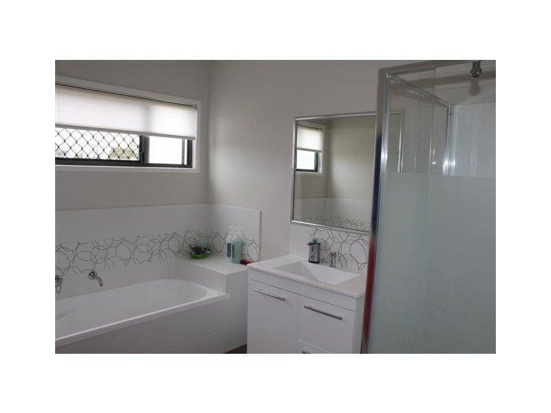 2 GOSDEN DRIVE, Dalby QLD 4405
