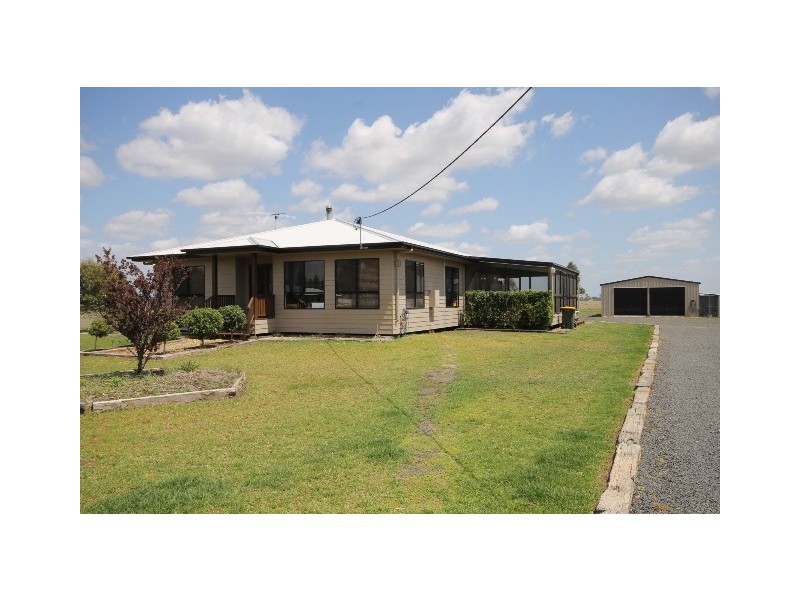 52 Southern Cross Drive, Dalby QLD 4405