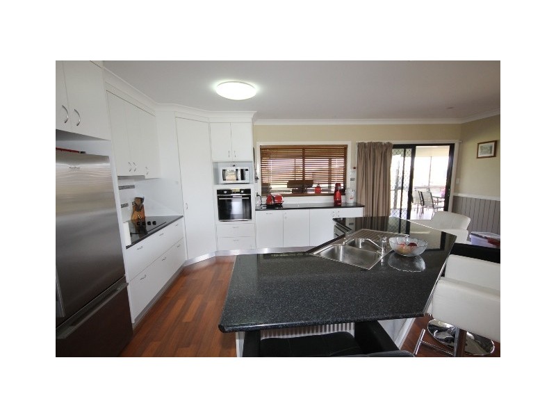 52 Southern Cross Drive, Dalby QLD 4405