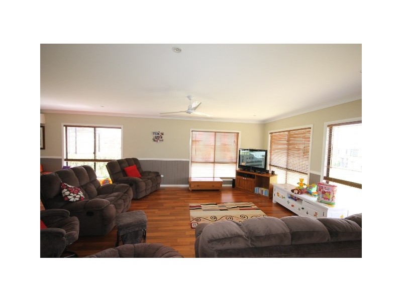 52 Southern Cross Drive, Dalby QLD 4405