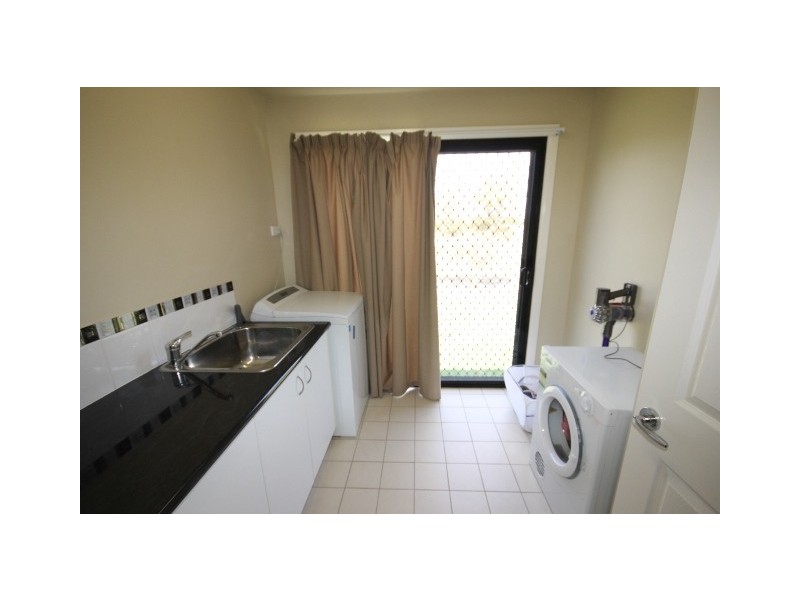 52 Southern Cross Drive, Dalby QLD 4405