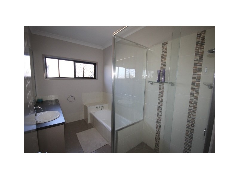 31 Diggers Drive, Dalby QLD 4405
