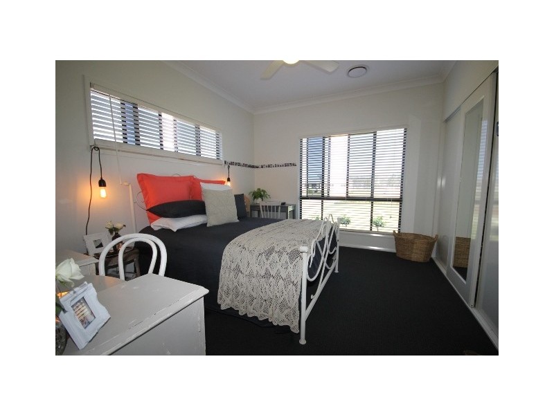 23 Southern Cross Drive, Dalby QLD 4405