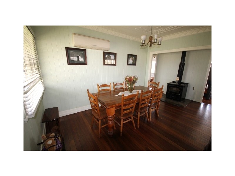 11 Sandalwood Ave South, Dalby QLD 4405