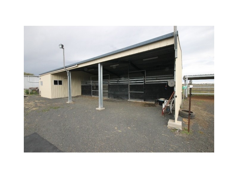 11 Sandalwood Ave South, Dalby QLD 4405