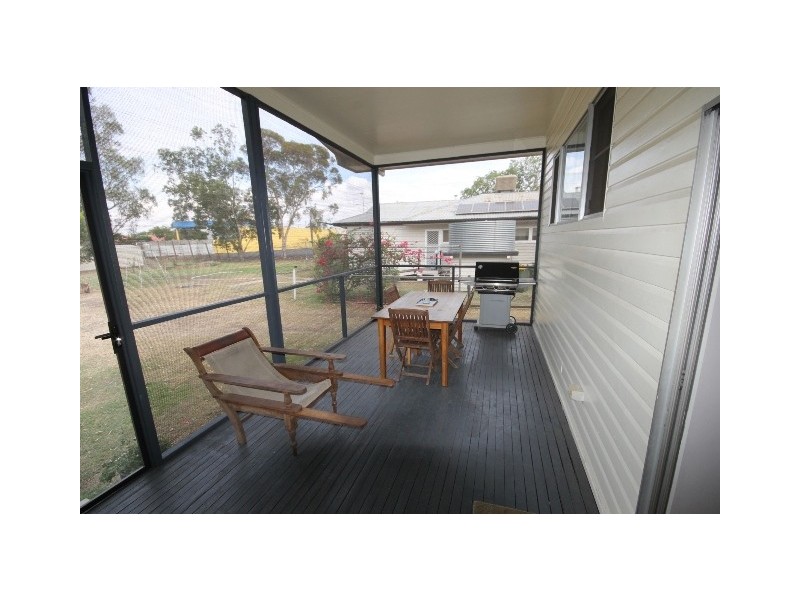 25 Patrick Street, Dalby QLD 4405