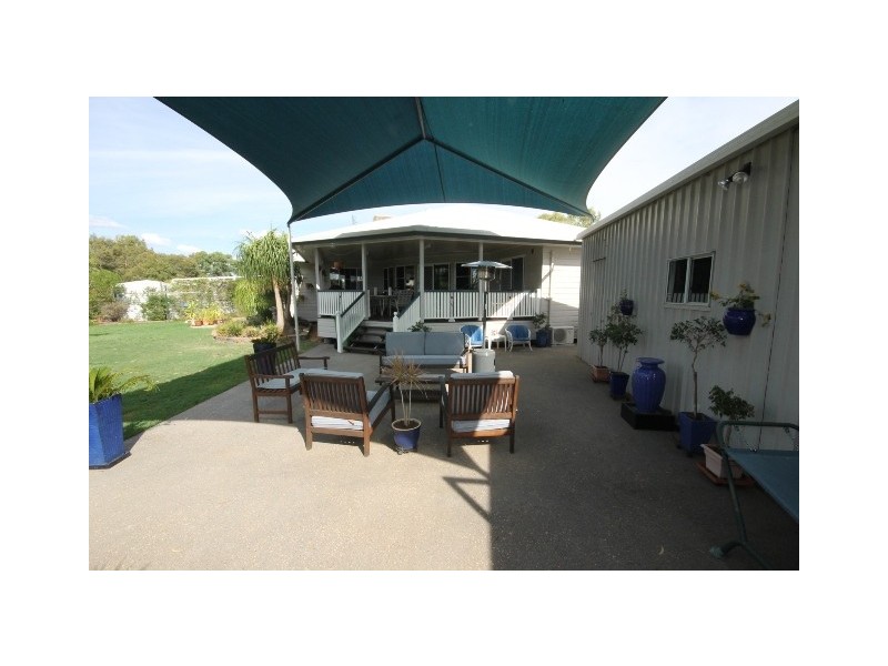 12 Wattle Avenue, Dalby QLD 4405
