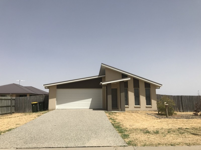 66 Gosden Drive, Dalby QLD 4405