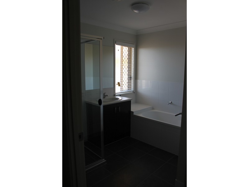 66 Gosden Drive, Dalby QLD 4405