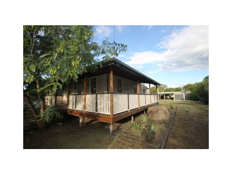 6 Ellen Street, Dalby QLD 4405