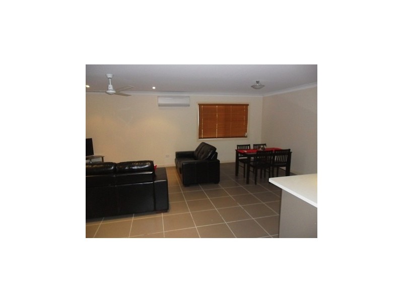 2/38 ALFRED ST, Dalby QLD 4405