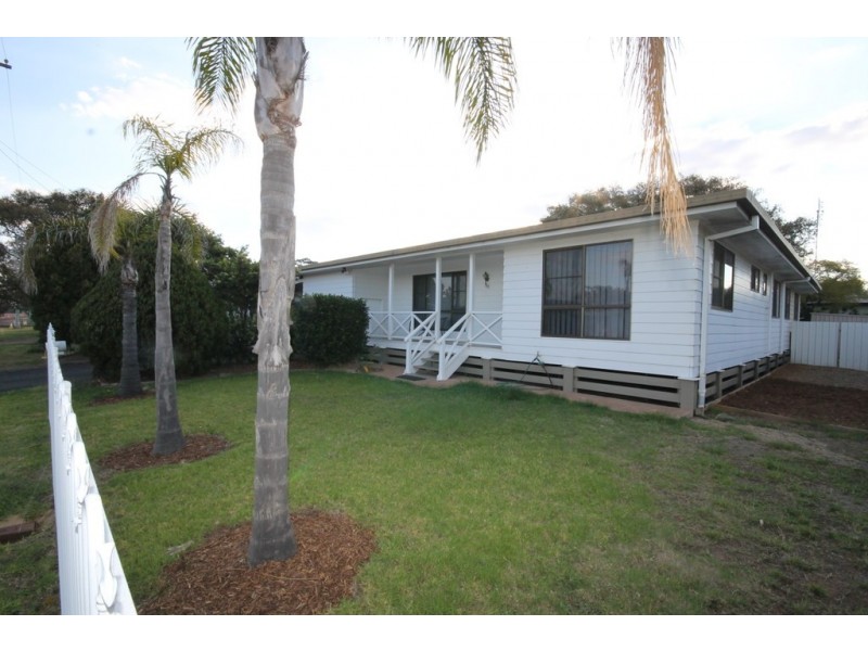 90 Owen Street, Dalby QLD 4405