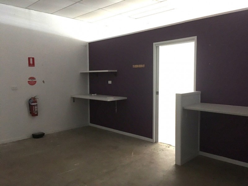 Shop 5 New Street Centre, Dalby QLD 4405