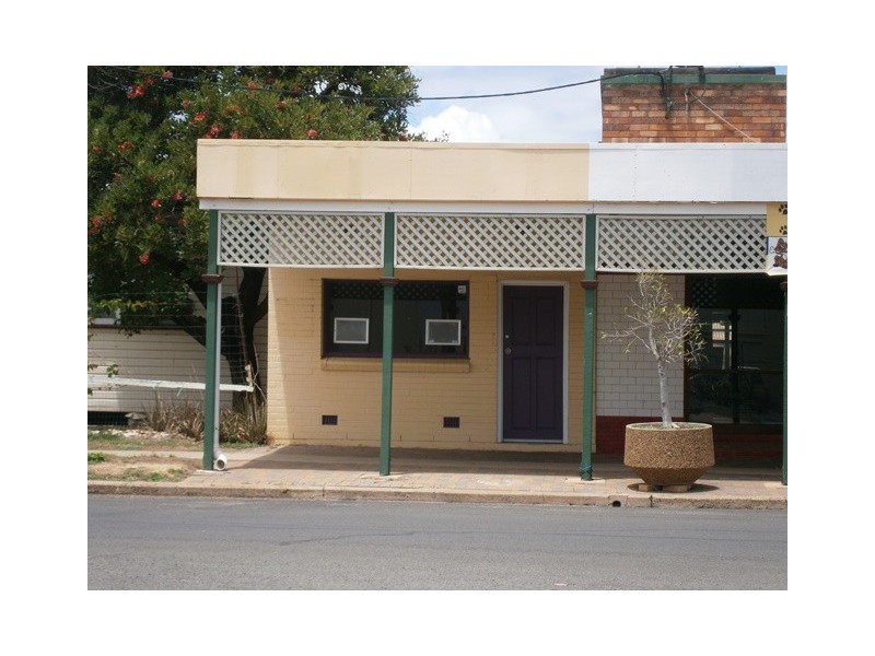 10 Eileen Street, Dalby QLD 4405