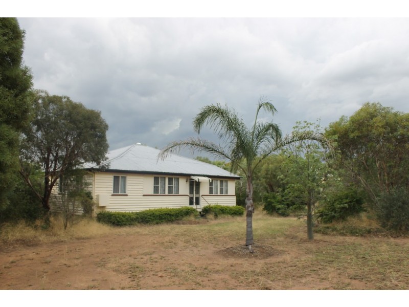 138 Springfield Drive, Dalby QLD 4405