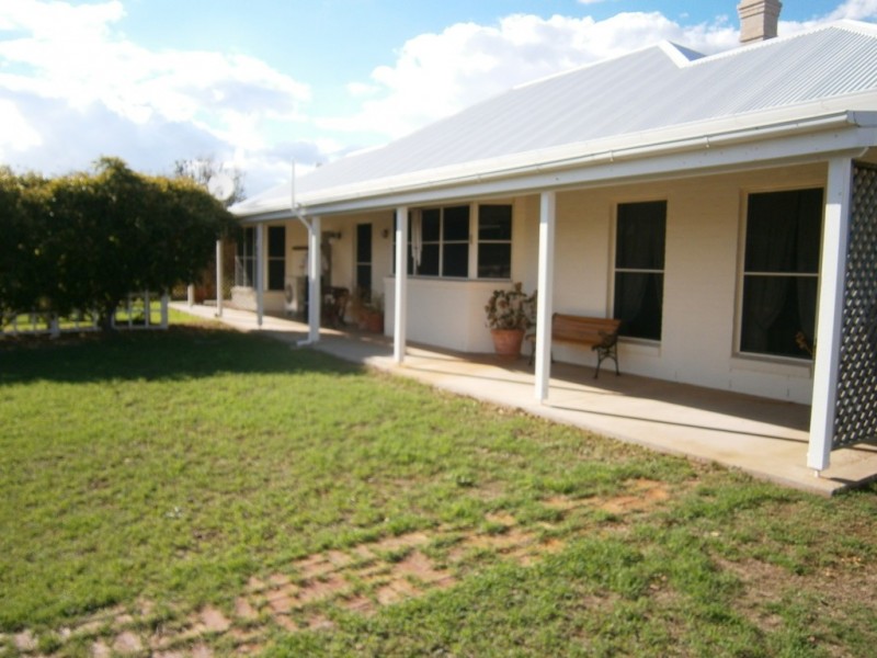 92 McPhees Road BELL, Dalby QLD 4405