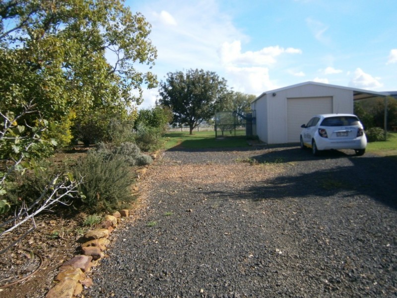 92 McPhees Road BELL, Dalby QLD 4405