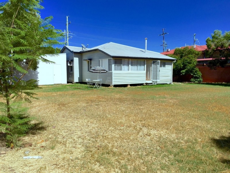 23 Bunya Street, Dalby QLD 4405