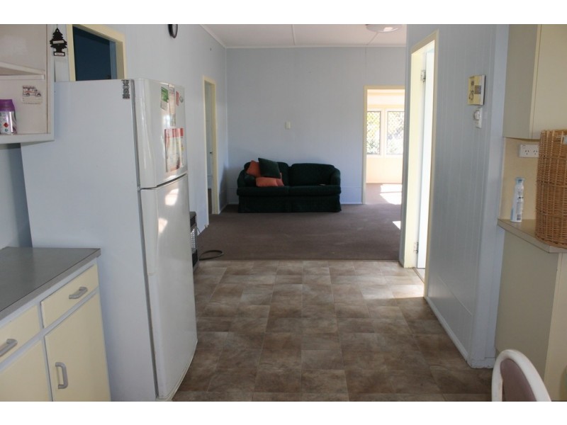 8 Ellen Street, Dalby QLD 4405