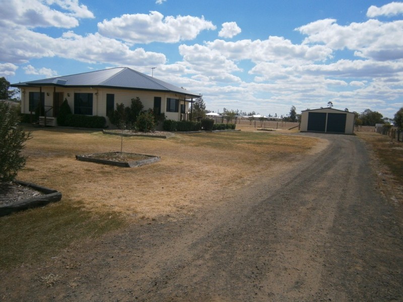 31 Rosina Crt, Dalby QLD 4405