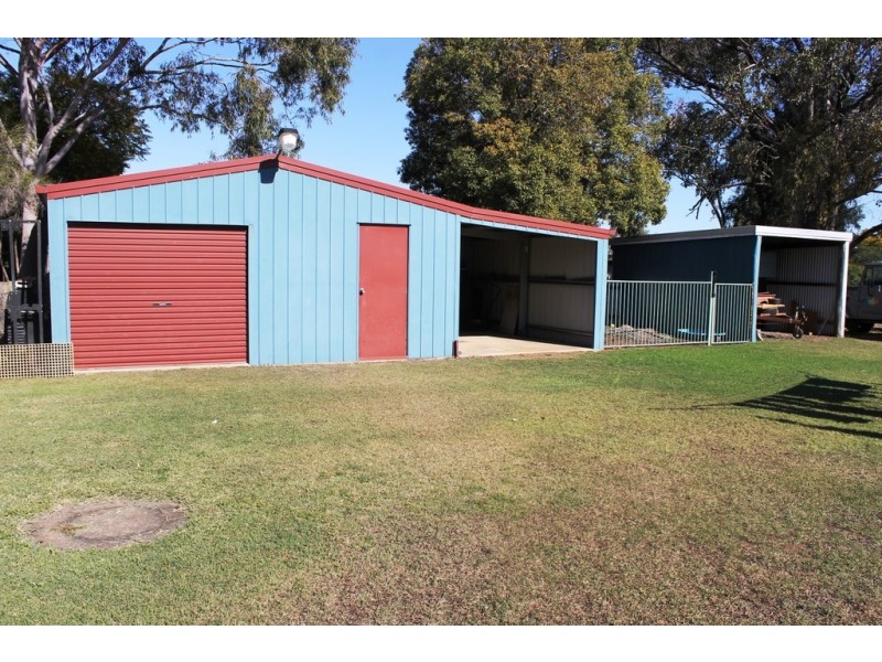 42 Warra Street, Jandowae QLD 4410