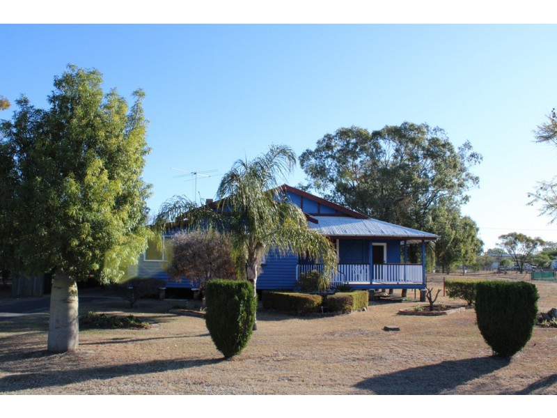 42 Warra Street, Jandowae QLD 4410
