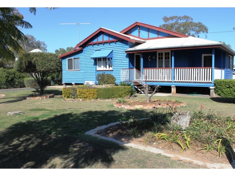 42 Warra Street, Jandowae QLD 4410