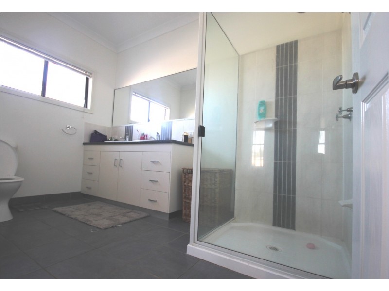 19 Burke Street, Dalby QLD 4405