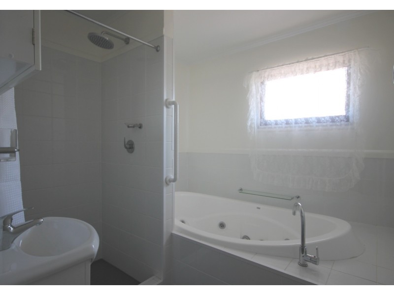 35 Queen Street, Jandowae QLD 4410