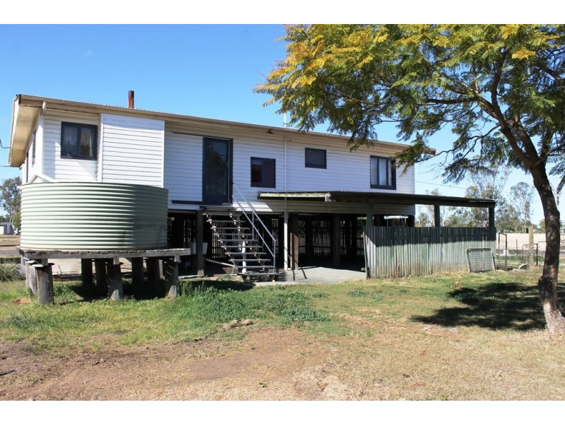 35 Queen Street, Jandowae QLD 4410