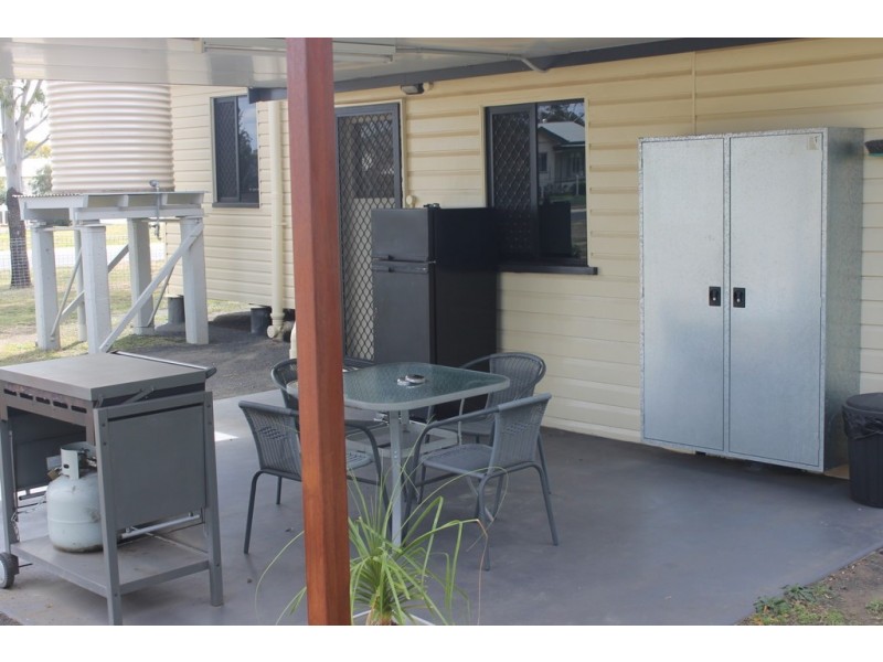 34 Palmer Street, Dalby QLD 4405