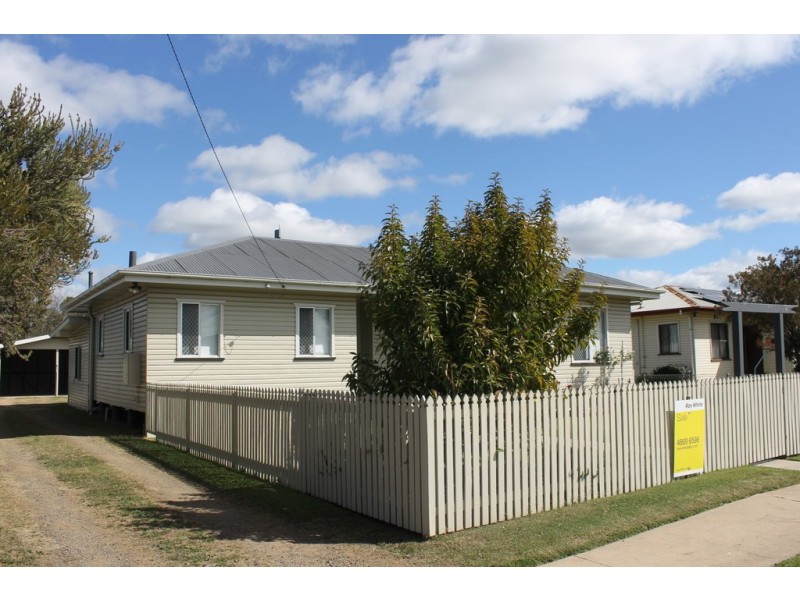 134 Drayton Street, Dalby QLD 4405